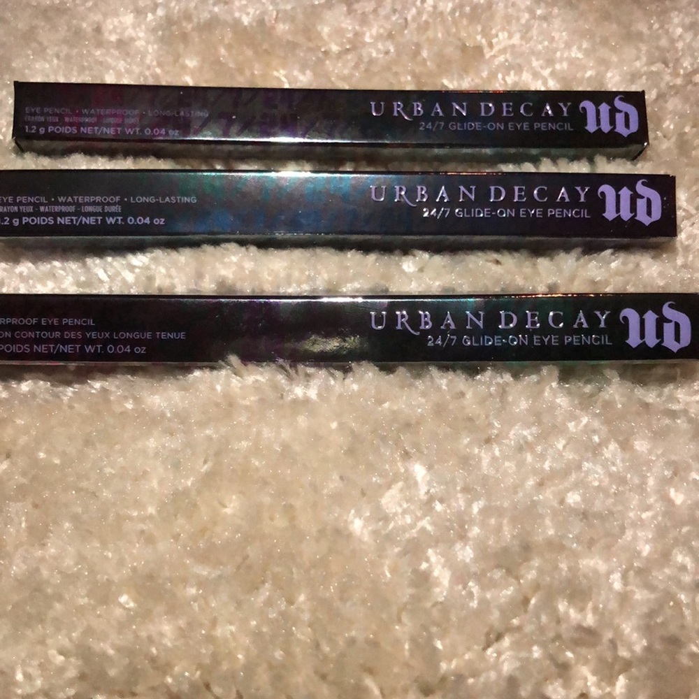 URBAN DECAY 24/7 Glide-on Eye Pencil in ALKALINE